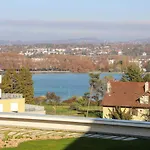 Le Lac Au Bout De La Rue - Garage Et Balcon A Deux Pas Du Centre
